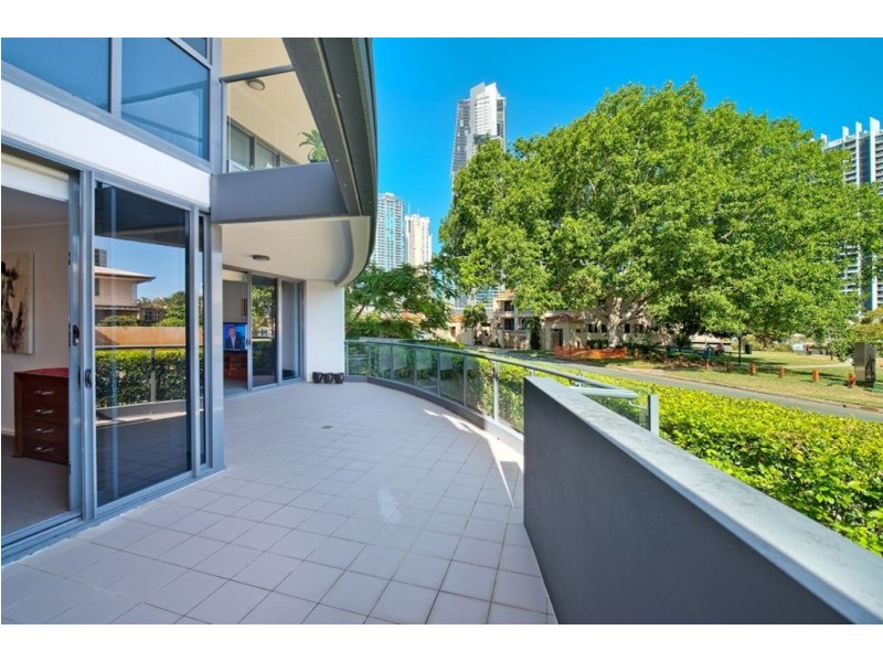 102/6 Tarcoola Crescent, Chevron Island QLD 4217