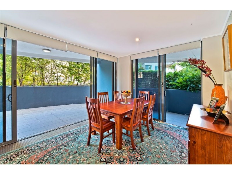 102/6 Tarcoola Crescent, Chevron Island QLD 4217