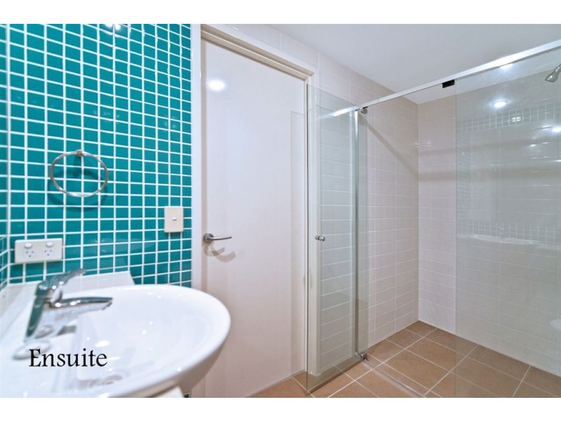 1058/1 Ocean Street, Burleigh Heads QLD 4220