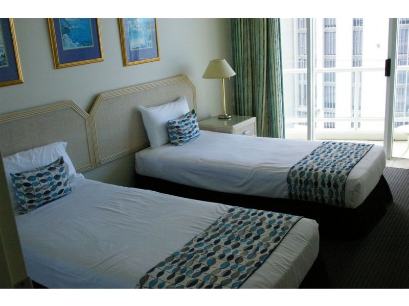 91/177 Old Burleigh Rd, Broadbeach QLD 4218