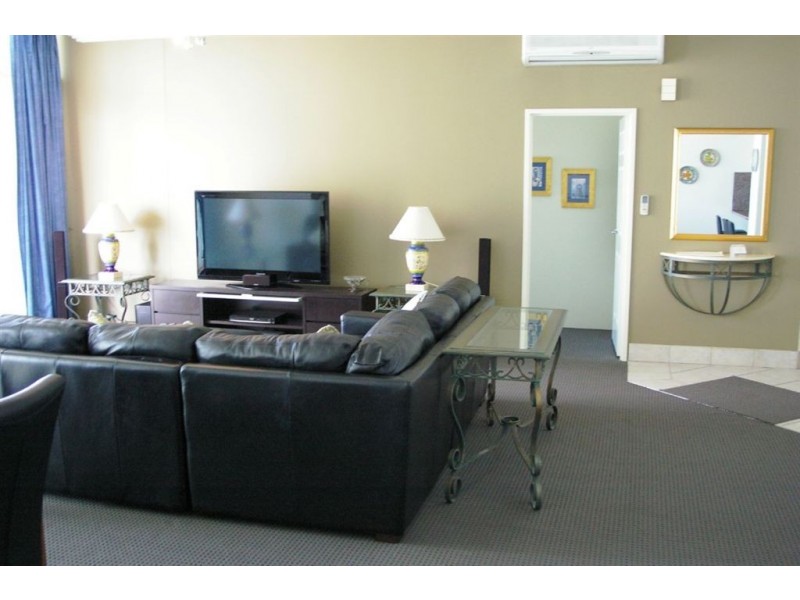 91/177 Old Burleigh Rd, Broadbeach QLD 4218