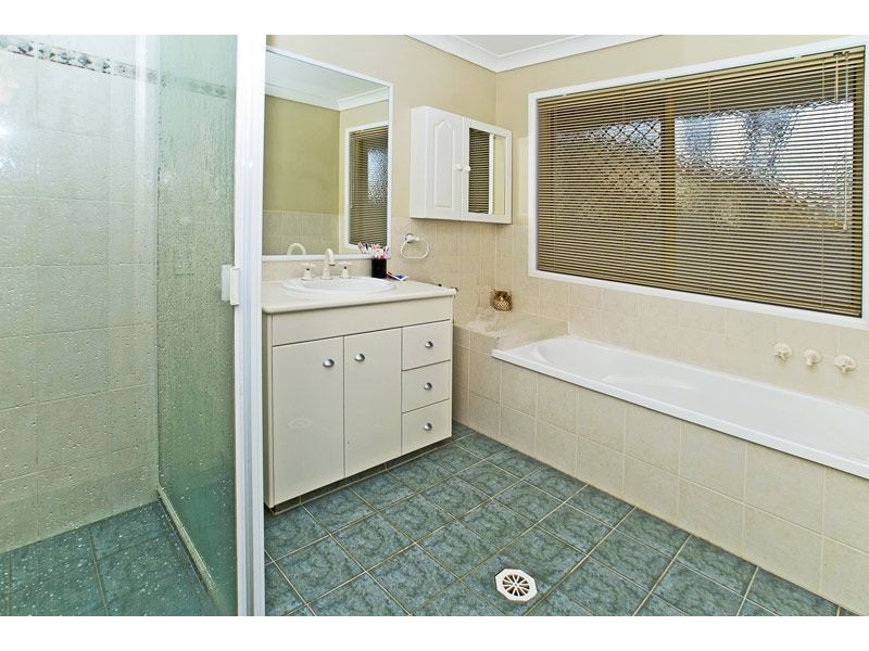 27 Springsure Drive, Mudgeeraba QLD 4213