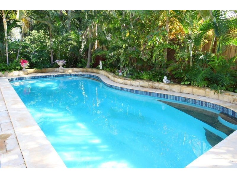 137 Witt Ave, Carrara QLD 4211