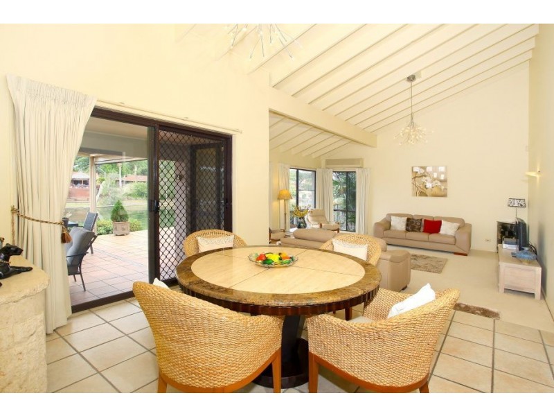 137 Witt Ave, Carrara QLD 4211