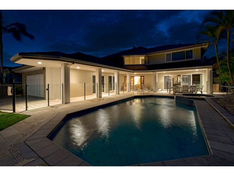 30 Charolais Crescent, Benowa Waters QLD 4217