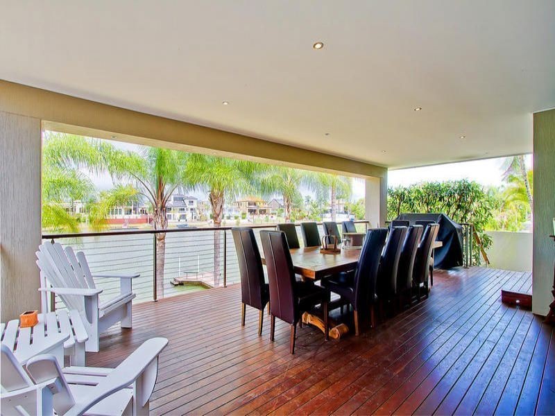 30 Charolais Crescent, Benowa Waters QLD 4217