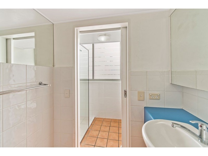 2 Ocean Ave, Surfers Paradise QLD 4217