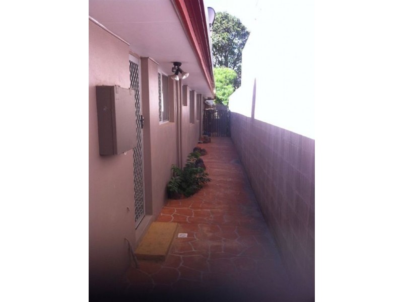 2/107 Dolphin Ave, Mermaid Beach QLD 4218