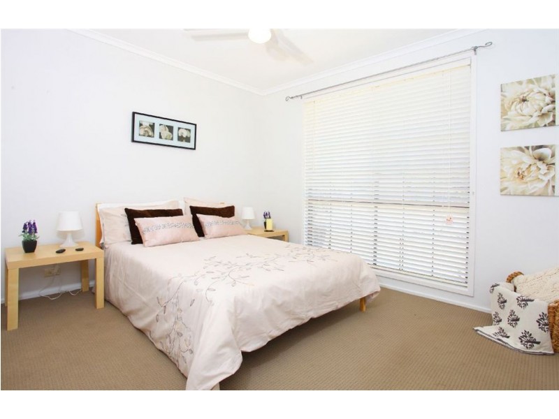 13 Nemo Street, Ashmore QLD 4214