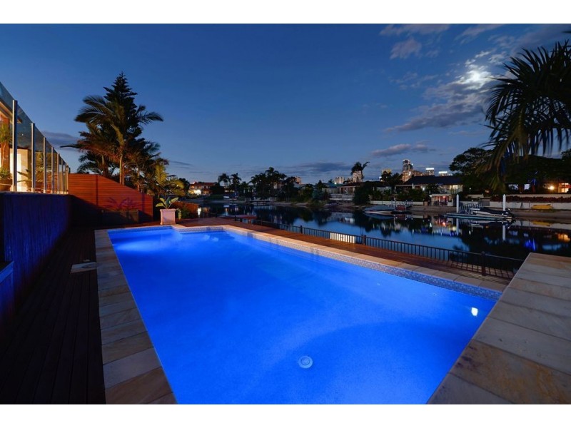 92 Clear Island Road, Broadbeach Waters QLD 4218