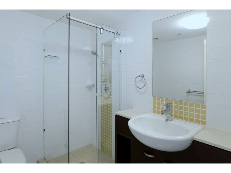 18 Fern Street, Surfers Paradise QLD 4217