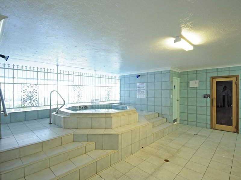 7J/3277 Surfers Paradise Blvd, Surfers Paradise QLD 4217