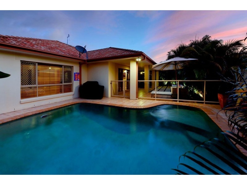 10 Annies Court, Benowa Waters QLD 4217