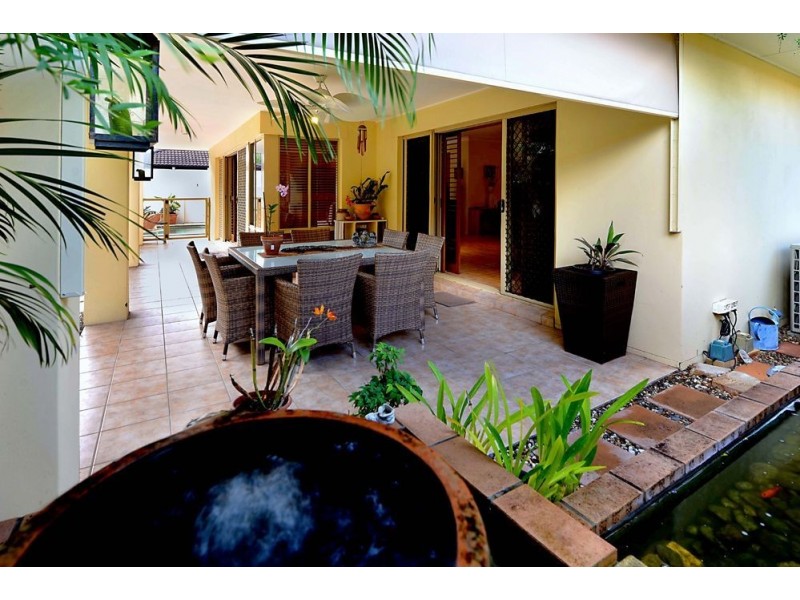 10 Annies Court, Benowa Waters QLD 4217