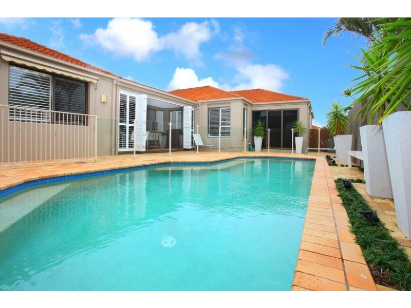 13 Renate Way, Benowa Waters QLD 4217