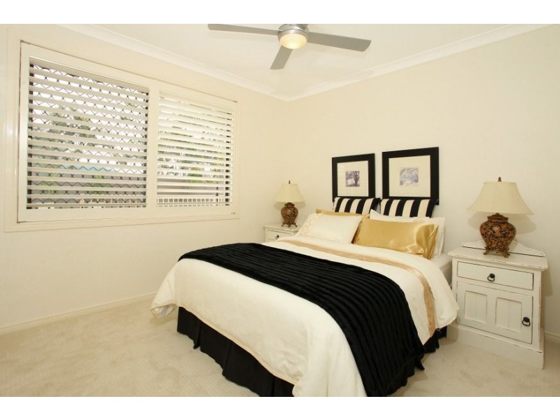 13 Renate Way, Benowa Waters QLD 4217