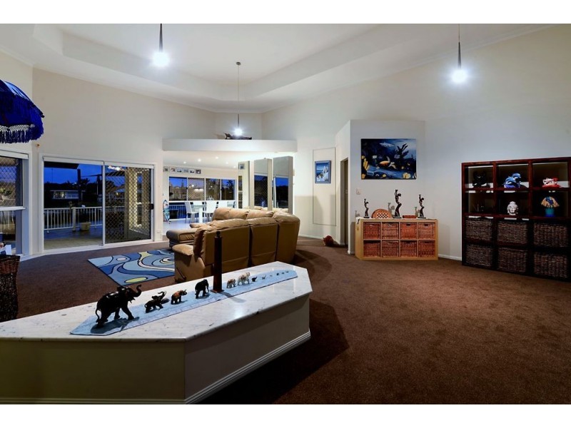 58 Rumrunner Street, Mermaid Waters QLD 4218