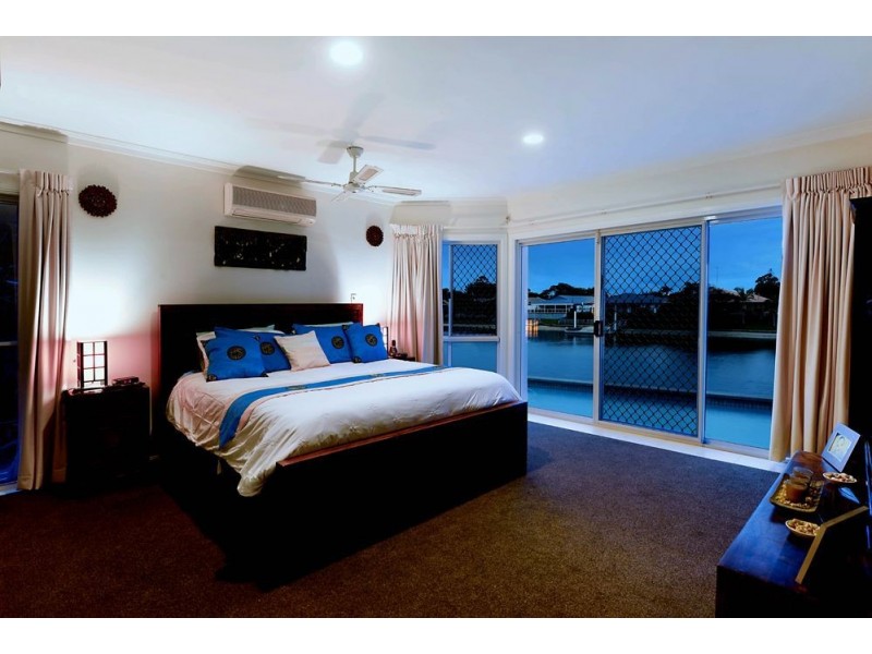 58 Rumrunner Street, Mermaid Waters QLD 4218