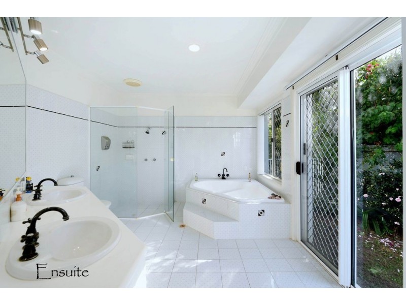 58 Rumrunner Street, Mermaid Waters QLD 4218