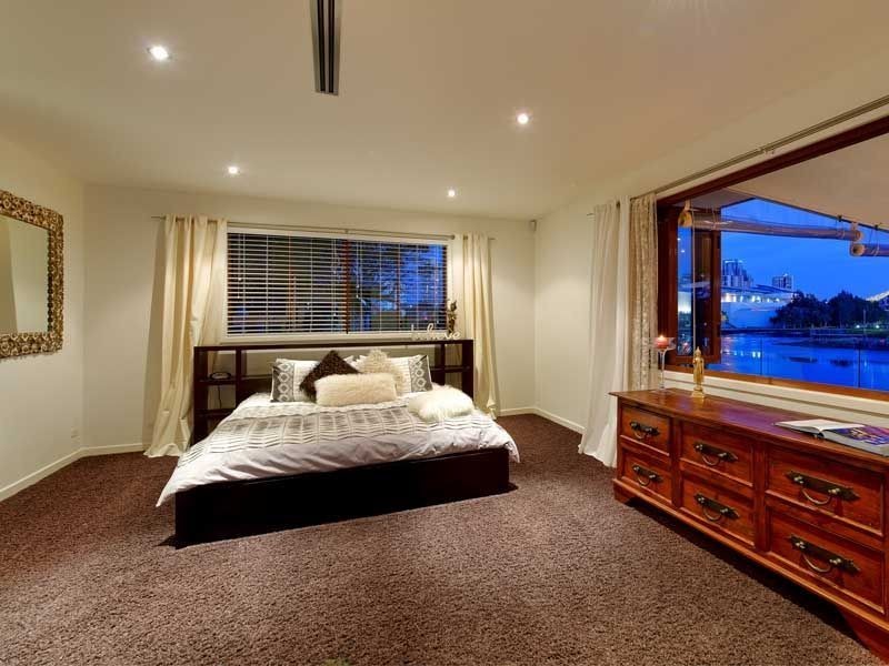 Broadbeach Waters QLD 4218