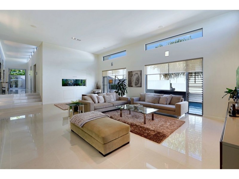 2004 The Boulevarde, Benowa QLD 4217