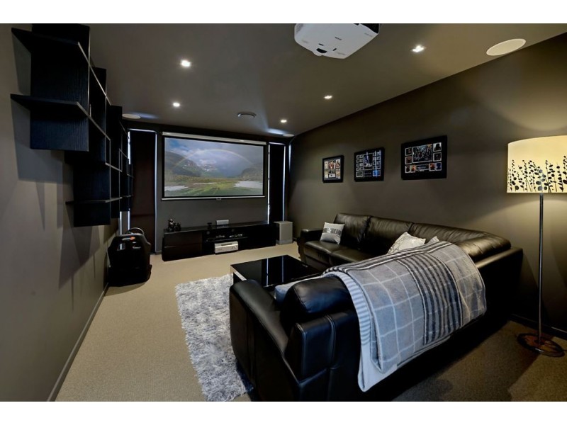 2004 The Boulevarde, Benowa QLD 4217