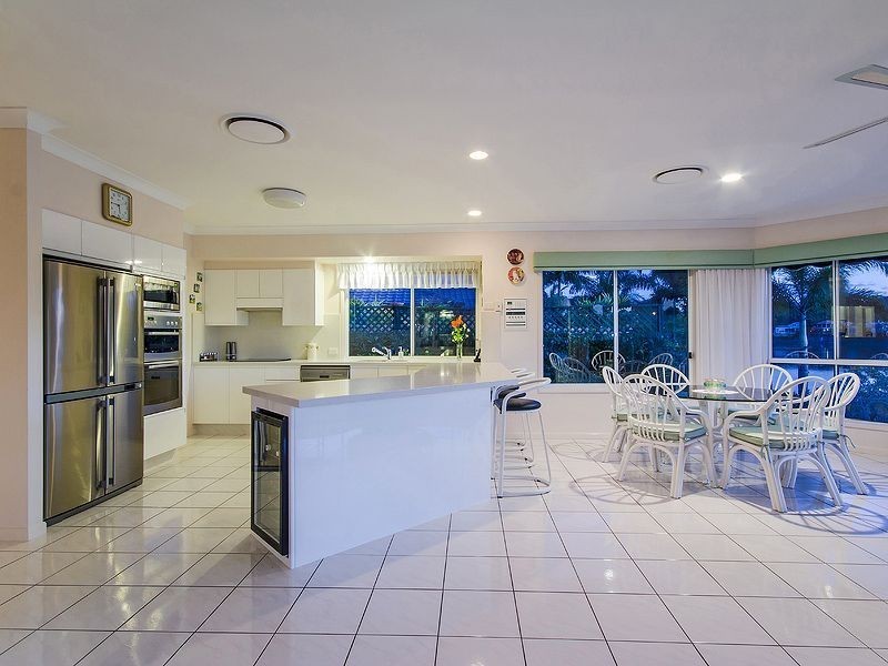 18 Mornington Tce, Robina QLD 4226