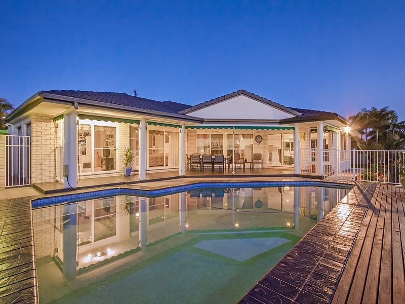 18 Mornington Tce, Robina QLD 4226