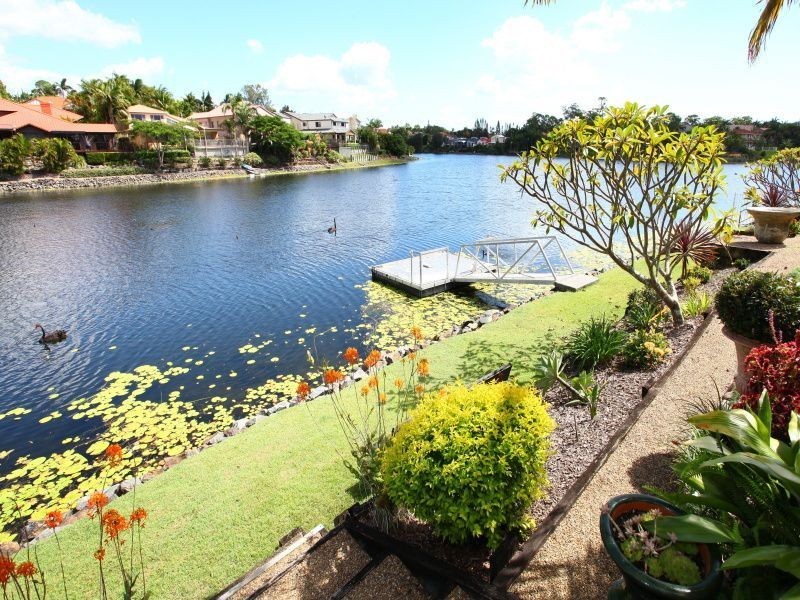 18 Mornington Tce, Robina QLD 4226