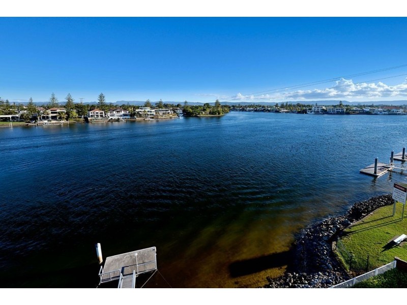 20/1 Peninsular Drive, Surfers Paradise QLD 4217