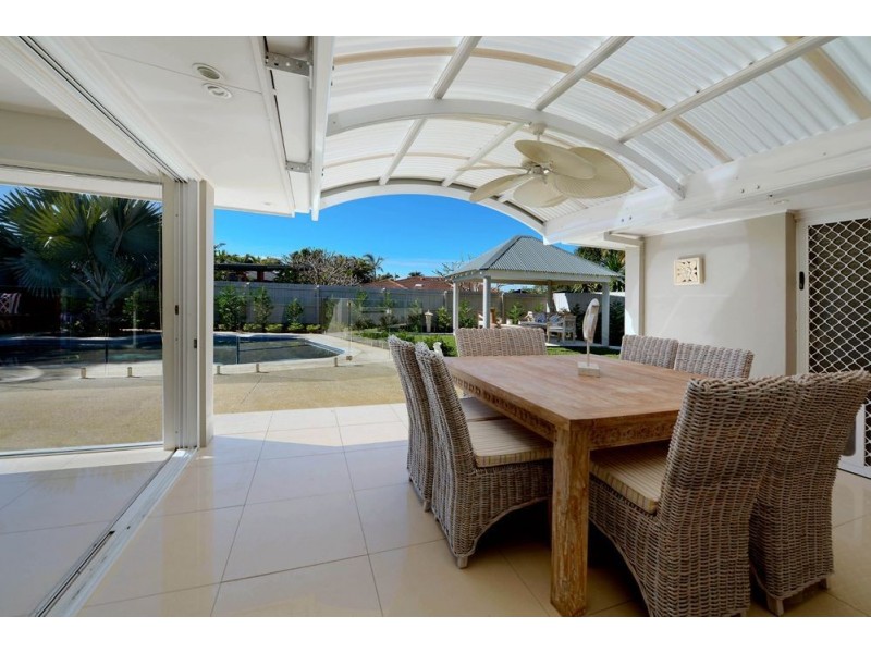 9 Elgin Crescent, Sorrento QLD 4217