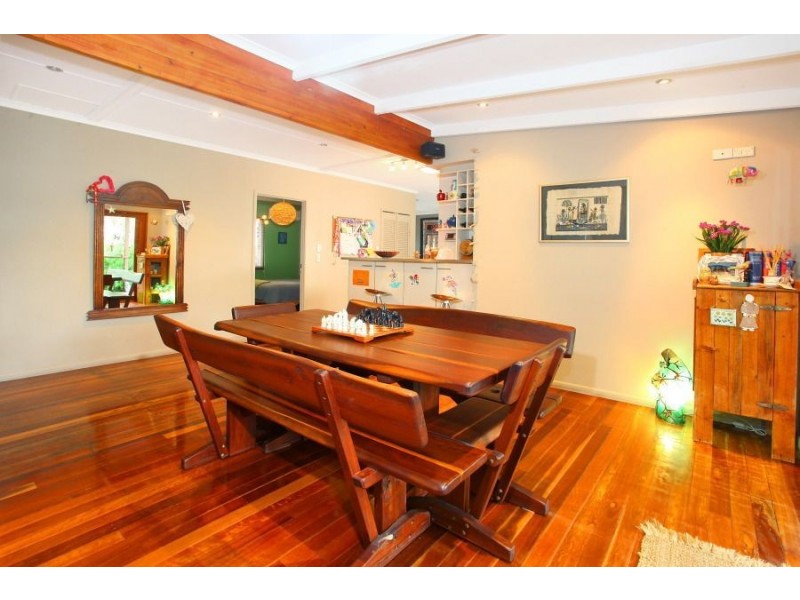 114 Falconer Street, Southport QLD 4215