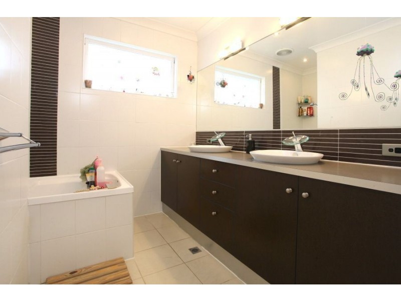 114 Falconer Street, Southport QLD 4215