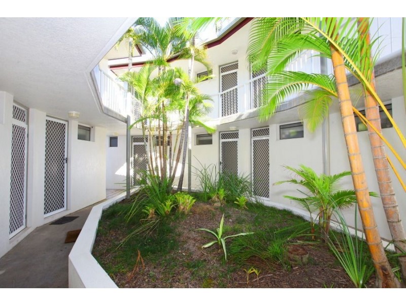 7/15 Weemala Street, Chevron Island QLD 4217