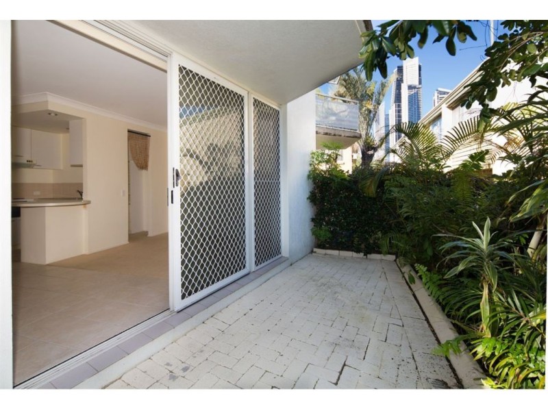 7/15 Weemala Street, Chevron Island QLD 4217