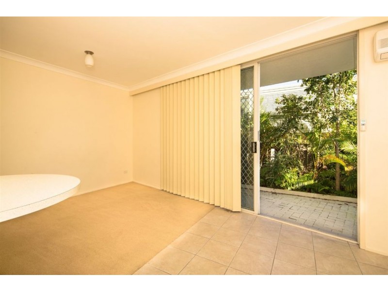 7/15 Weemala Street, Chevron Island QLD 4217