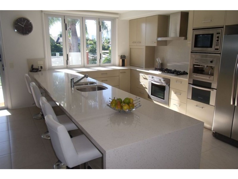 64 Claymore Cres, Sorrento QLD 4217