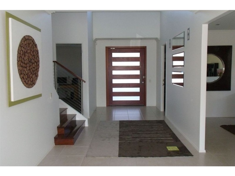 64 Claymore Cres, Sorrento QLD 4217