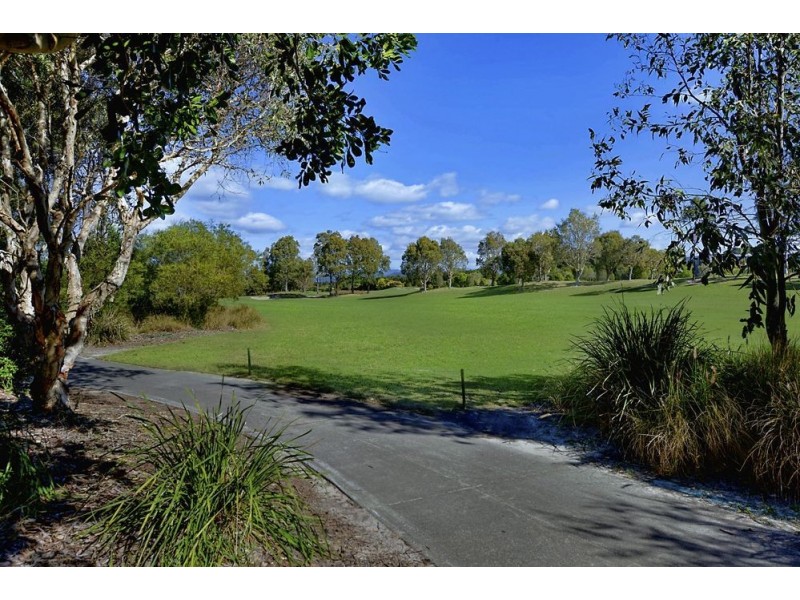 38 Lakelands Drive, Merrimac QLD 4226