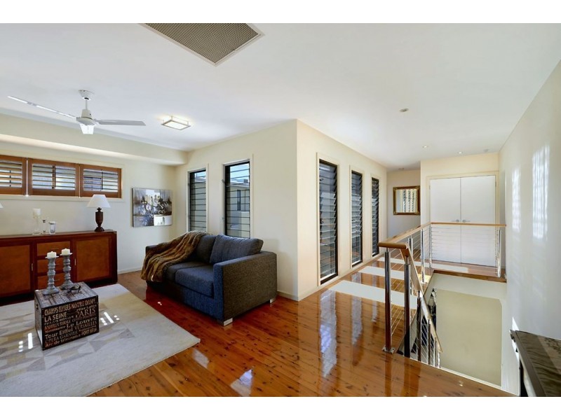 38 Lakelands Drive, Merrimac QLD 4226