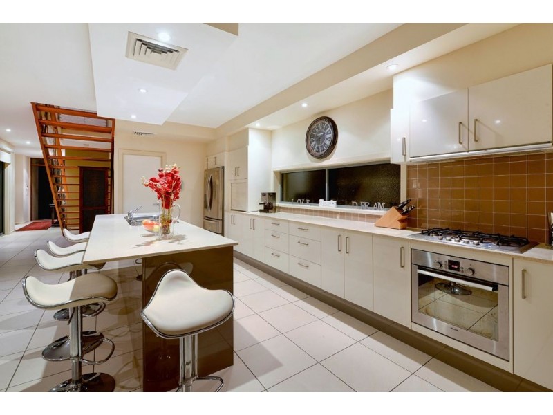 38 Lakelands Drive, Merrimac QLD 4226