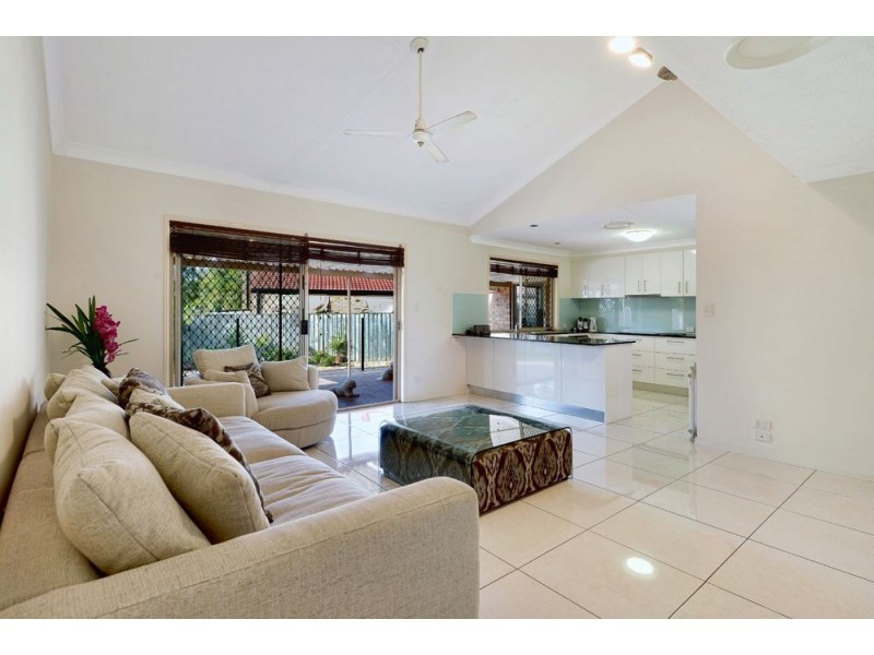 22 Hindmarsh Court, Robina QLD 4226