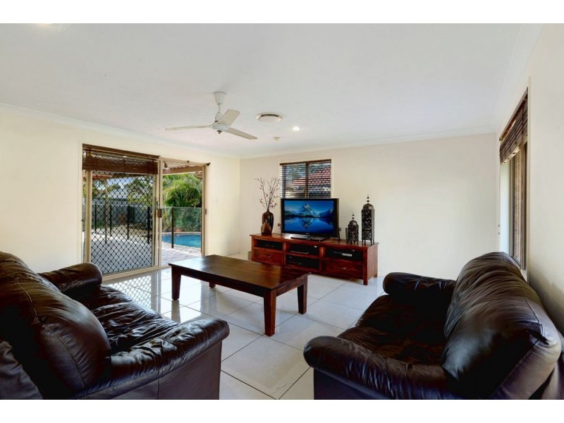 22 Hindmarsh Court, Robina QLD 4226