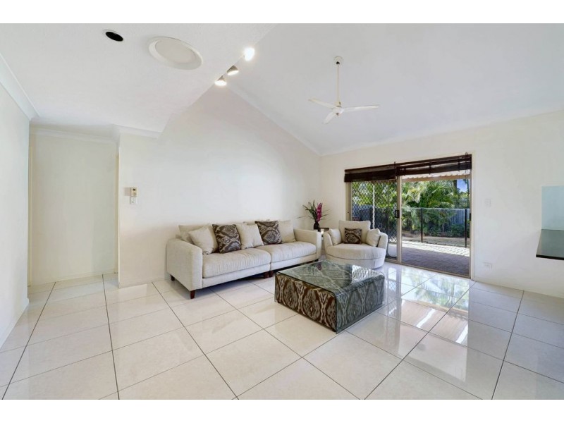 22 Hindmarsh Court, Robina QLD 4226