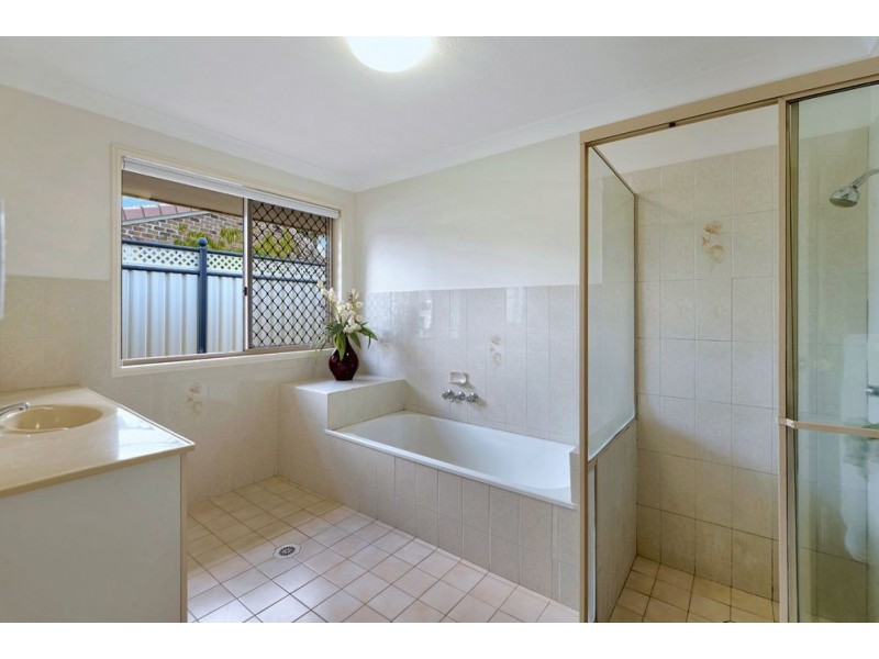 22 Hindmarsh Court, Robina QLD 4226