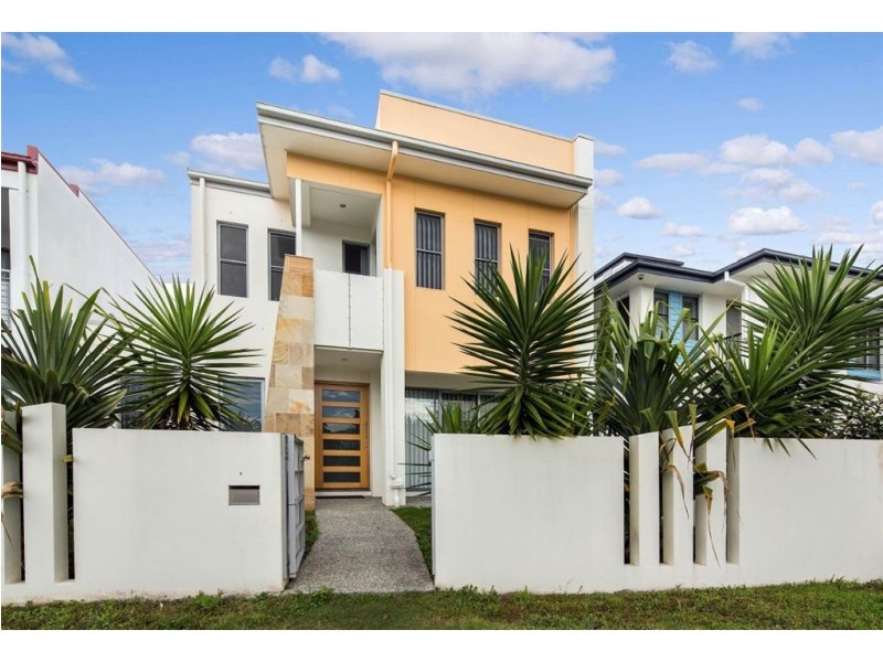 47 Sickle Avenue, Hope Island QLD 4212
