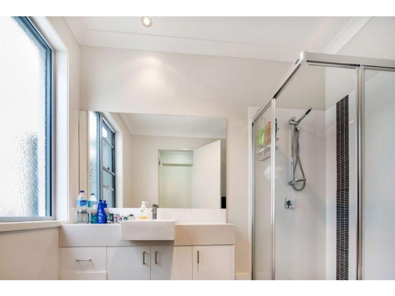 47 Sickle Avenue, Hope Island QLD 4212
