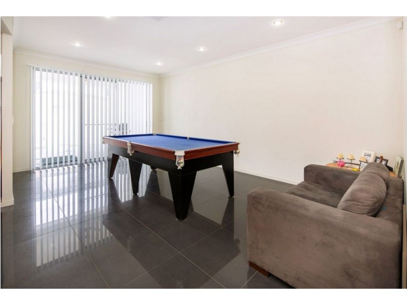 47 Sickle Avenue, Hope Island QLD 4212