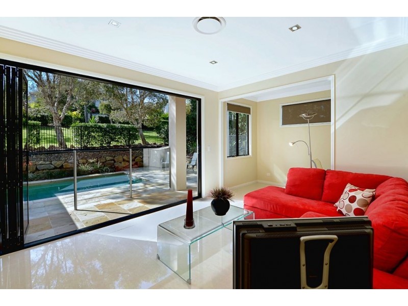 1/6009 The Boulevarde, Benowa QLD 4217