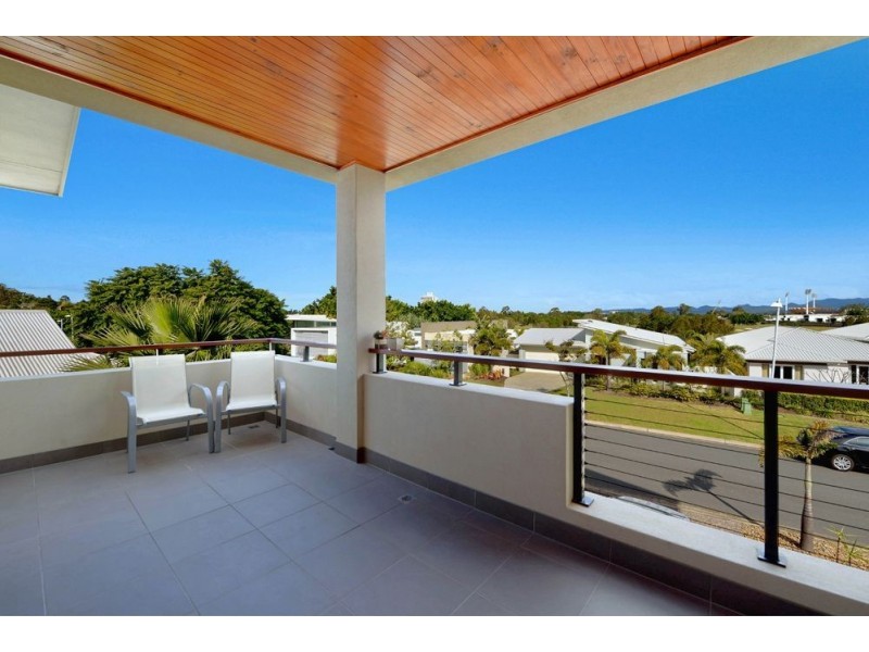 1/6009 The Boulevarde, Benowa QLD 4217